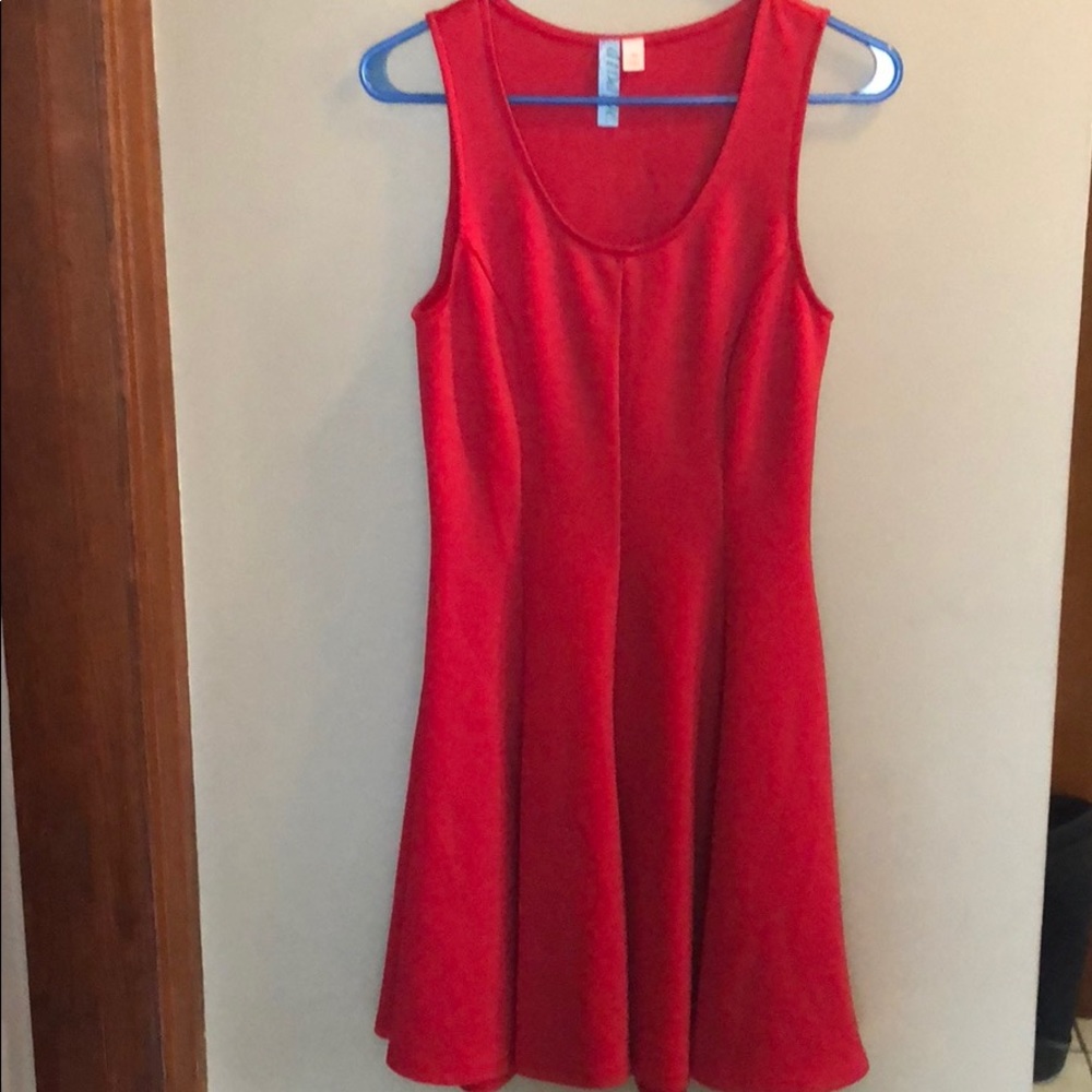 Red sleeveless dress
